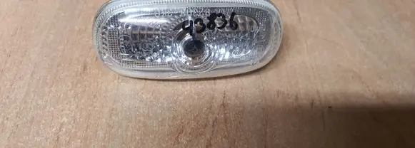 Hyundai Sonata Front fender indicator light