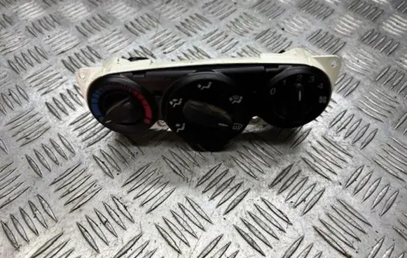 Ford Focus Climate control unit 98AB18C419