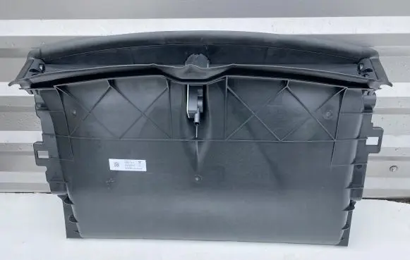 Tesla Model 3 Intercooler air guide/duct channel 107673300E