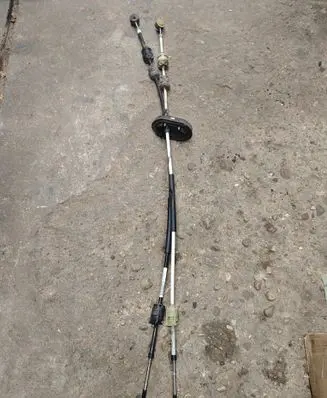 Gear shift cable linkage