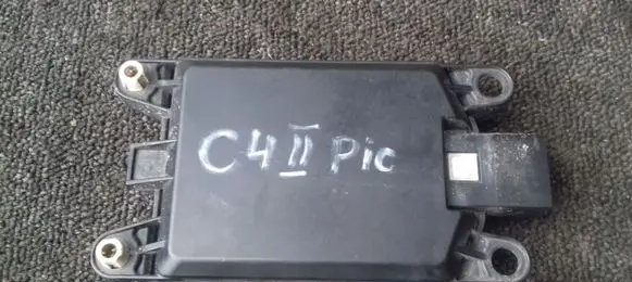 Citroen C4 II Picasso Distronic sensor radar 9810093180