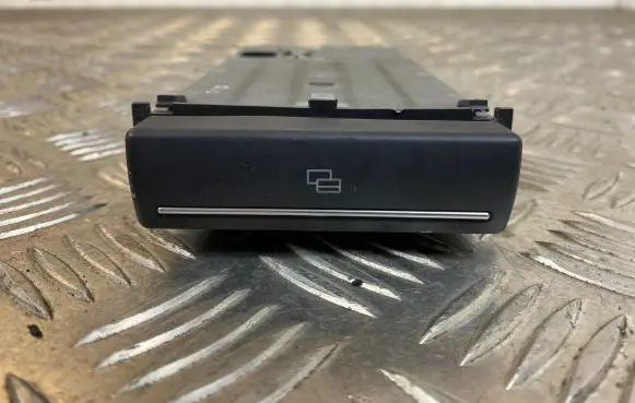 Audi A3 S3 8P Dashboard storage box/compartment 8P0941561D