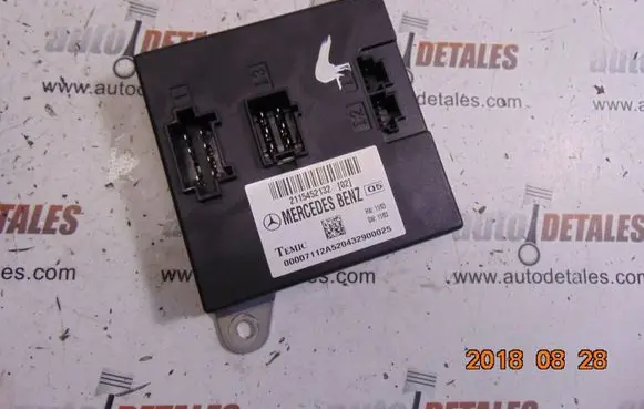 Mercedes-Benz E W211 Comfort/convenience module A2115452132