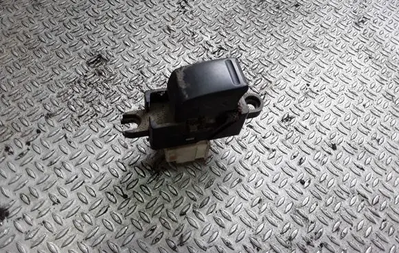 Nissan X-Trail T30 Electric window control switch
