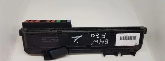BMW 5 E60 E61 Fuse module 6957330