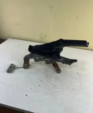 Subaru Outback Handbrake/parking brake lever assembly
