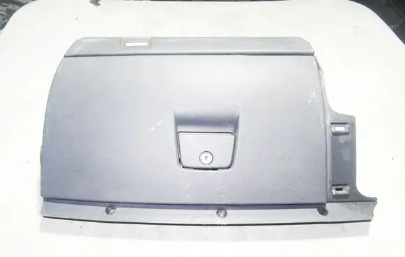 Volvo C30 Glove box 8626141