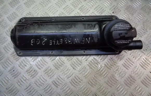 Volkswagen New Beetle Rocker cam cover 