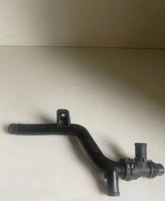 Engine coolant pipe/hose