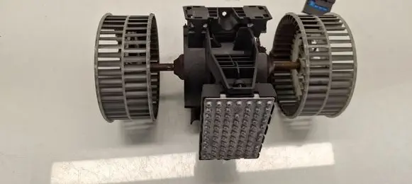 BMW 5 E60 E61 Heater fan/blower 6934972