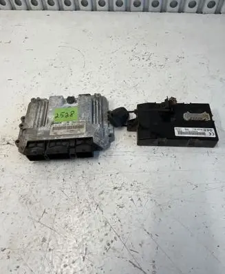 Opel Movano A Engine control unit/module 0281011940