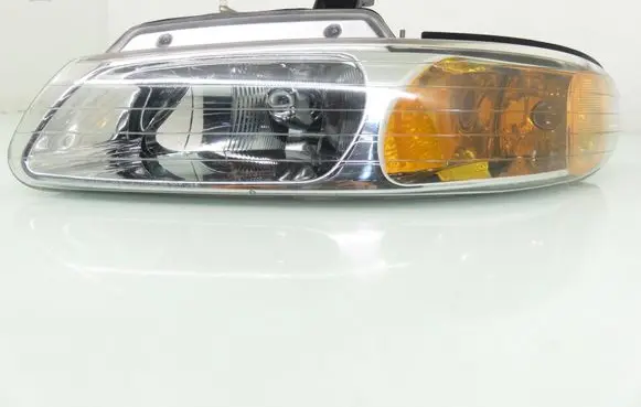 Chrysler Voyager Headlight/headlamp 