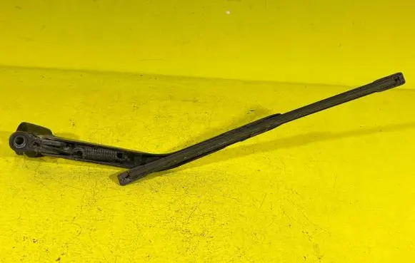 Mini Clubman F54 Rear wiper blade arm 118KM