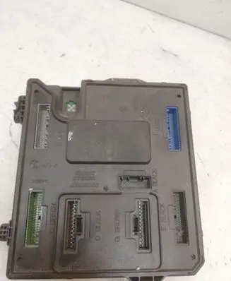 Renault Zoe Comfort/convenience module 284B18853R S180180060 BCM953810
