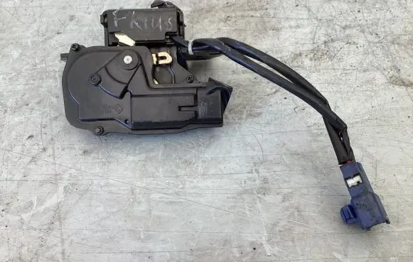 Toyota Prius (XW20) Loading door lock 