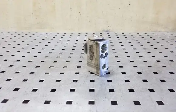 Air conditioning (A/C) expansion valve