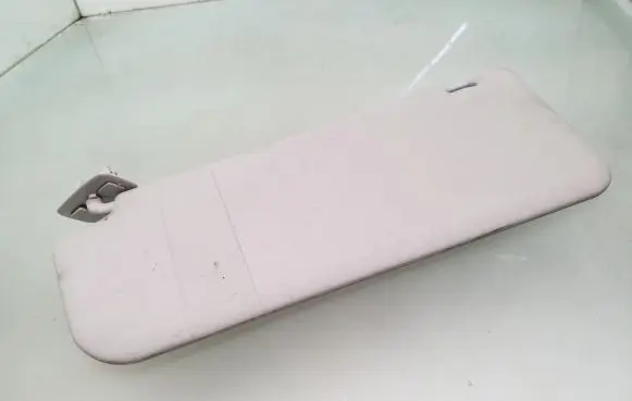 Sun visor