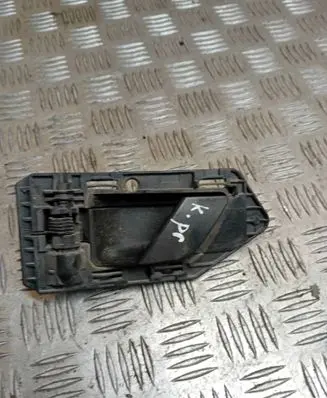 Citroen Berlingo Front door interior handle 9621422977