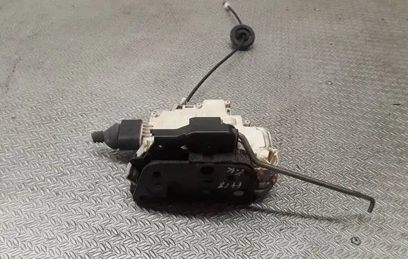 Audi A4 S4 B7 8E 8H Front door lock