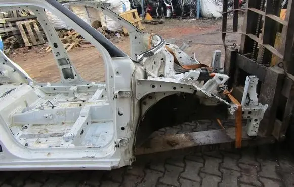 Suzuki Swift III Front quarter panel KRIS46786