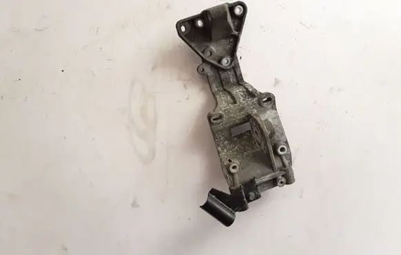Volvo C70 Generator/alternator bracket 31251652
