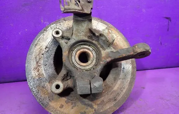 Renault Master II Front wheel hub spindle knuckle