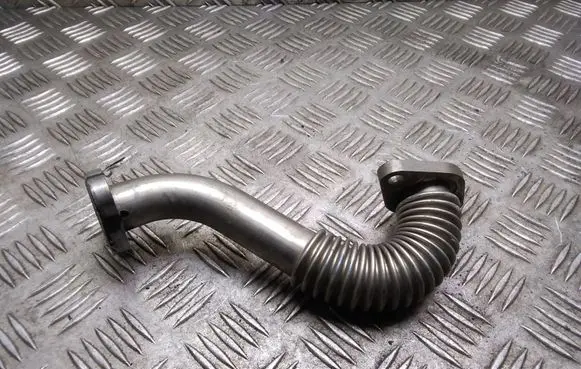 Nissan Qashqai+2 EGR valve line/pipe/hose