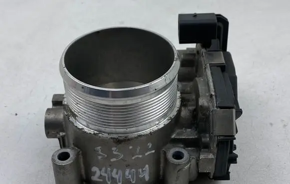 Audi A3 8Y Throttle valve 06Q133062A