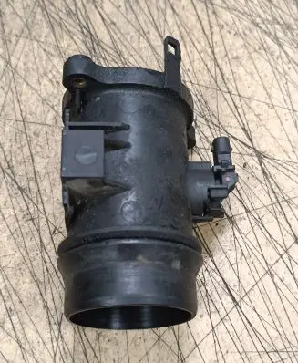 BMW 5 F10 F11 Mass air flow meter 1161850635904 11618506359 8506359