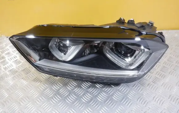 Volkswagen Golf Sportsvan Headlight/headlamp 518941753A 90067898 10062014