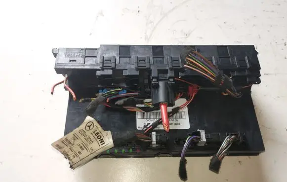 Mercedes-Benz C W203 Fuse module 2095450101 5DK008486 5DK00848610