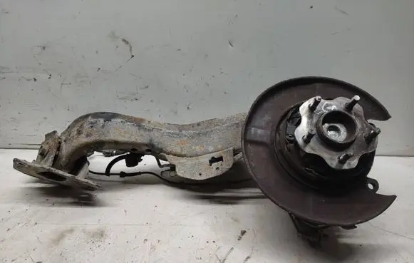 Nissan Qashqai Rear wheel hub spindle/knuckle