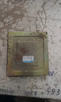 Mitsubishi Colt Engine control unit/module MD330704