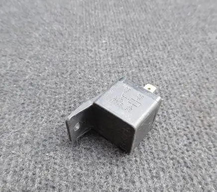 Mercedes-Benz SLC C107 Other devices 0332204150