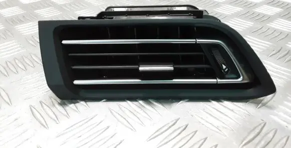Peugeot 308 Dashboard side air vent grill/cover trim 1303818XZD