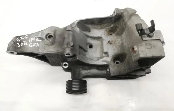 BMW 5 GT F07 Generator/alternator bracket 7802639