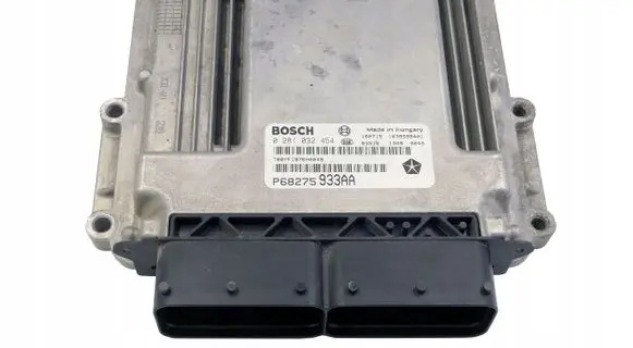 Chrysler Sebring (ST-22 - JR) Engine control unit/module P68275933AA