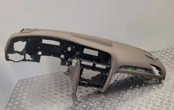 Audi A4 S4 B8 8K Dashboard 8K1857041 0026368 PNE00263683