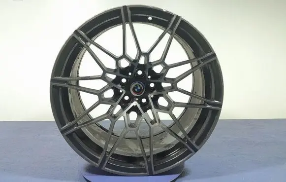 BMW M4 F82 F83 R18 alloy rim 8093837