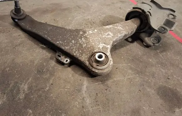 Volvo V60 Front lower control arm/wishbone