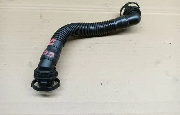 Skoda Yeti (5L) Breather hose/pipe 03L103493AE