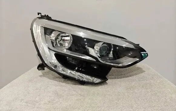 Renault Megane IV Headlight/headlamp 260102555R 900609210220 90060921