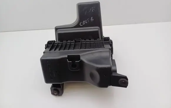 Mitsubishi Colt Air filter box MN130286