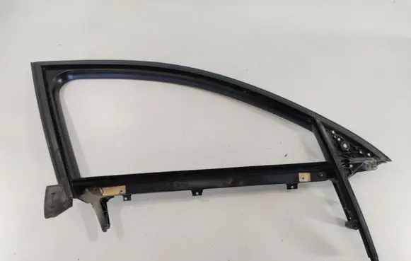 Audi A6 S6 C6 4F Front door window/glass frame 4F0837630
