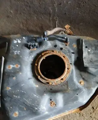 Toyota RAV 4 (XA30) Fuel tank 7700142163