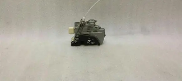 Audi A3 S3 8P Front door lock 4F2837016B