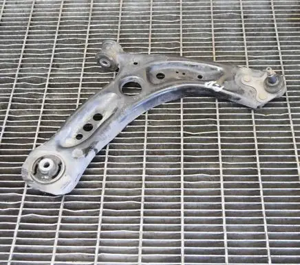 Skoda Octavia Mk3 (5E) Front lower control arm/wishbone 5Q0407152L