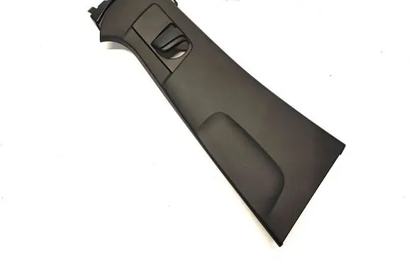 Polestar 2 (B) pillar trim (bottom) 31651892