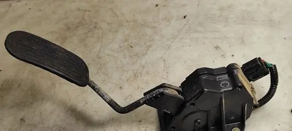 Lexus IS 220D-250-350 Accelerator throttle pedal 7811053030 1988007241 07H11C00040