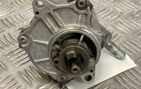 Mercedes-Benz S W220 Vacuum pump A6282300065